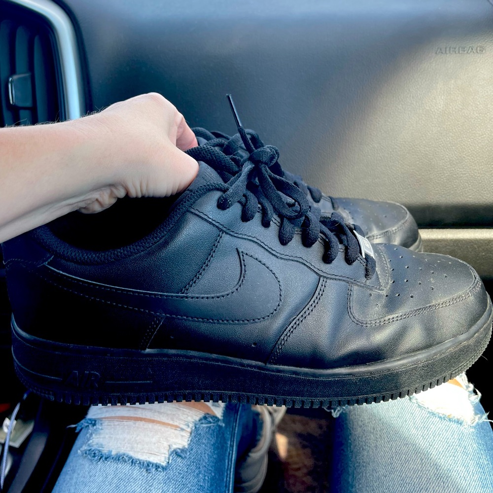 Like new black AF1’s mens 13